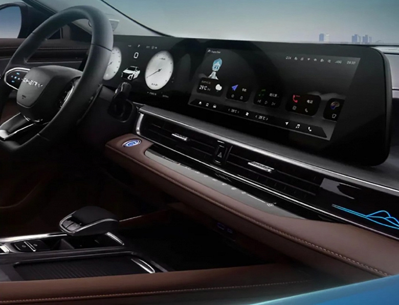 10 подушек безопасности, 254 л.с., 92-й бензин и пожизненная гарантия на весь автомобиль – за 18 тыс. долларов. Представлен Chery Arrizo 8 Sport с 2,0-литровым мотором