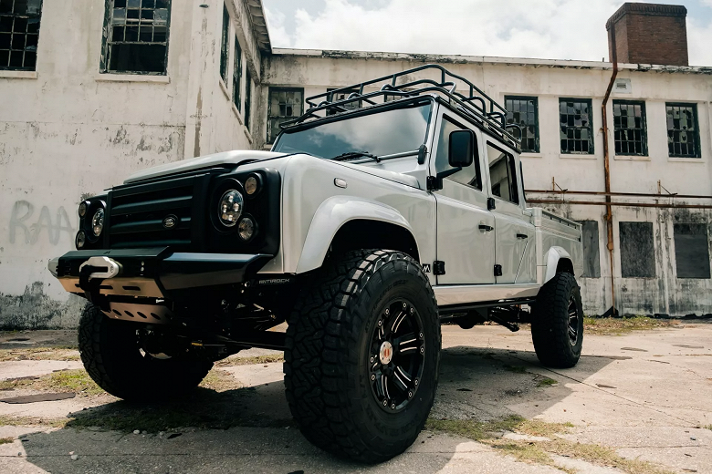 «Мы объединили лучшее из лучшего с точки зрения двигателя, подвески, торможения и управляемости», — представлен обновлённый Land Rover Defender 130 от Himalaya 4x4