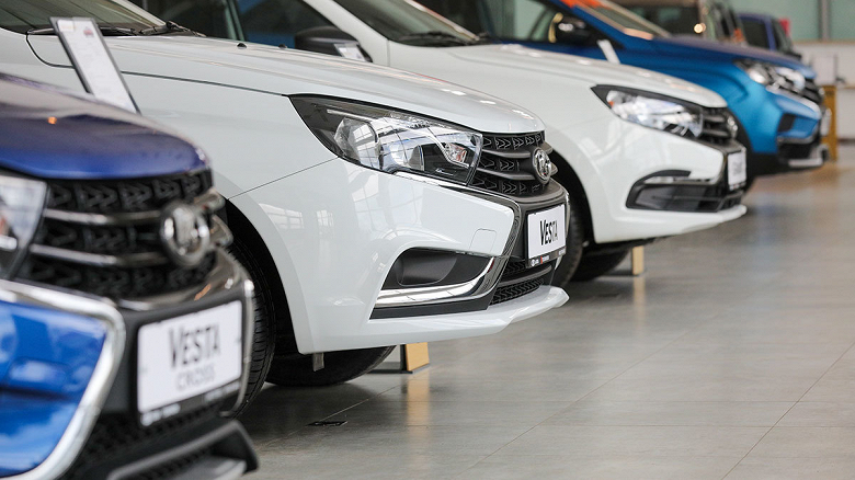 Lada Vesta не закончится на кроссовере в 2025 году. АвтоВАЗ рассматривает возможность дальнейшего развития линейки