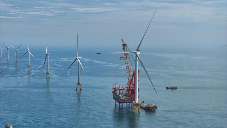 В Китае запустили самую большую в мире ветряную турбину