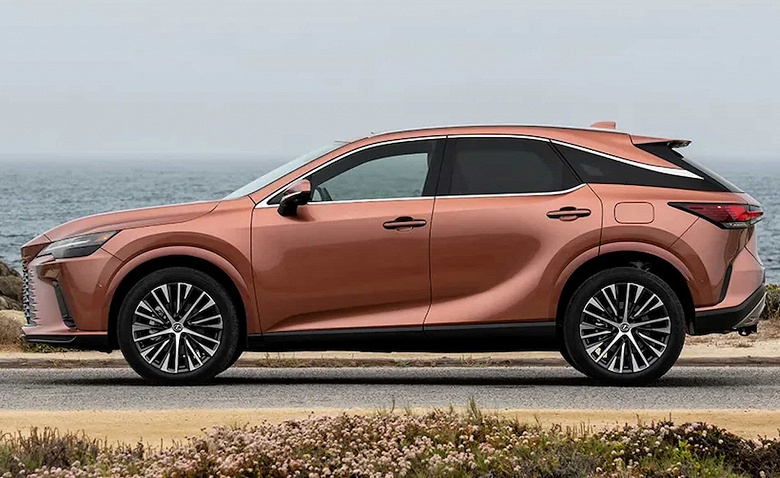 В Россию привезли крупную партию самых надёжных кроссоверов 2023 года &mdash; Lexus RX. Диапазон цен очень широкий