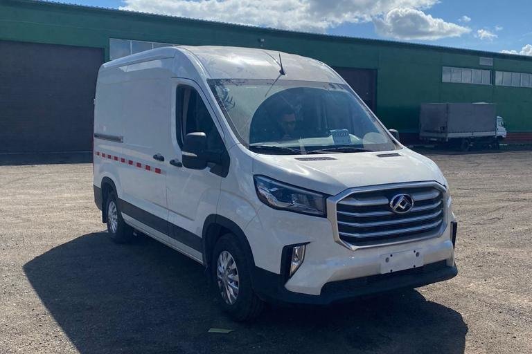 В Россию «плывут» фургоны SAIC Maxus V90, очень похожие на Ford Transit: мощный дизельный мотор, «автомат», гарантия в 100 тыс. км и цены, которые не шокируют