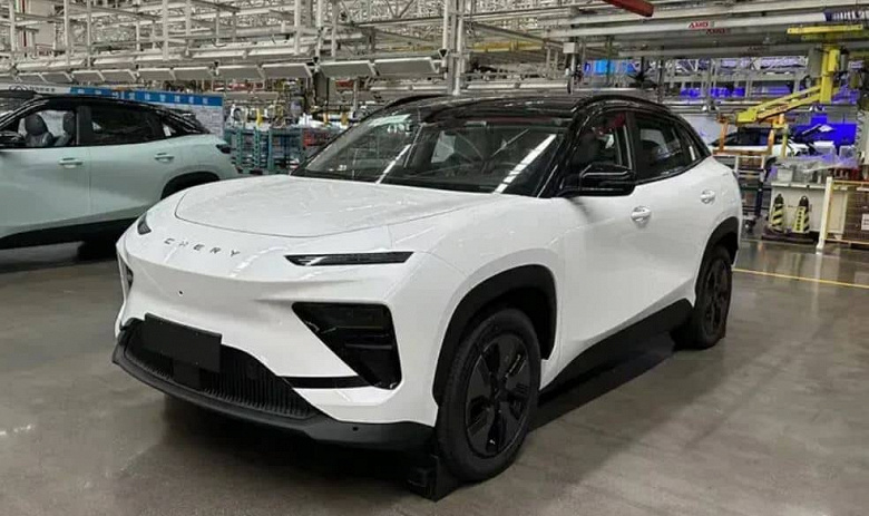 Алюминиевый корпус на 30% легче аналогов, 285 л.с., запас хода 650 км и быстрая зарядка. В Китае стартовали предпродажи Chery eQ7