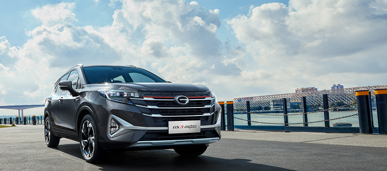 GAC может официально привезти в Россию кроссовер GAC Emcoo с крутым дизайном и стильный седан GAC Empow. Что это за машины?