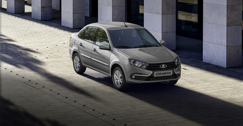 &laquo;Стекло дёргается и подпрыгивает в определённый момент&raquo;, &mdash; дилер Lada удивлён качеством стеклоподъёмников Lada Granta