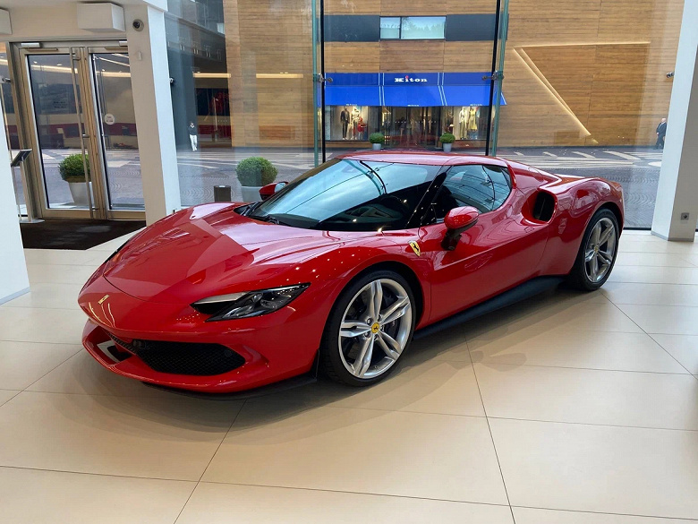 50 млн рублей – недорого за мечту? В России продают 800-сильную Ferrari 296 GTB 2023