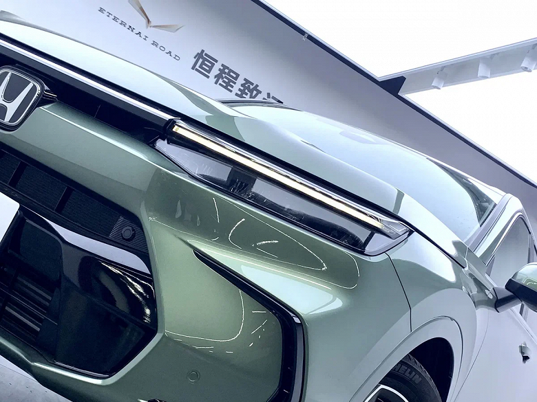 Honda CR-V вернулась в Россию. Теперь под названием Honda Breeze