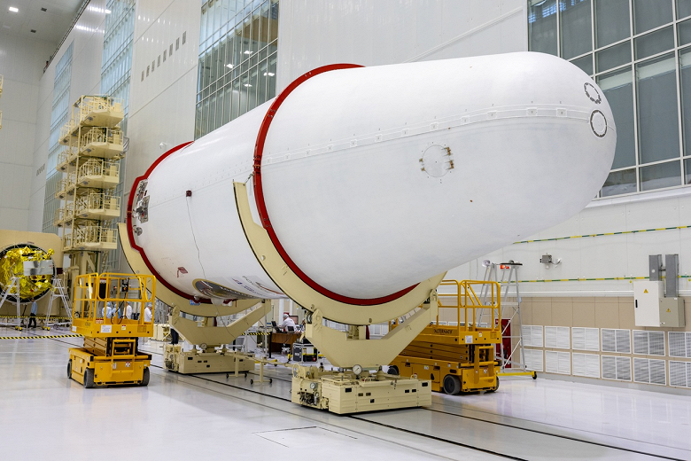 Первая в истории современной России лунная миссия: на Восточном готовят &laquo;Союз-2.1б&raquo; к запуску &laquo;Луны-25&raquo;