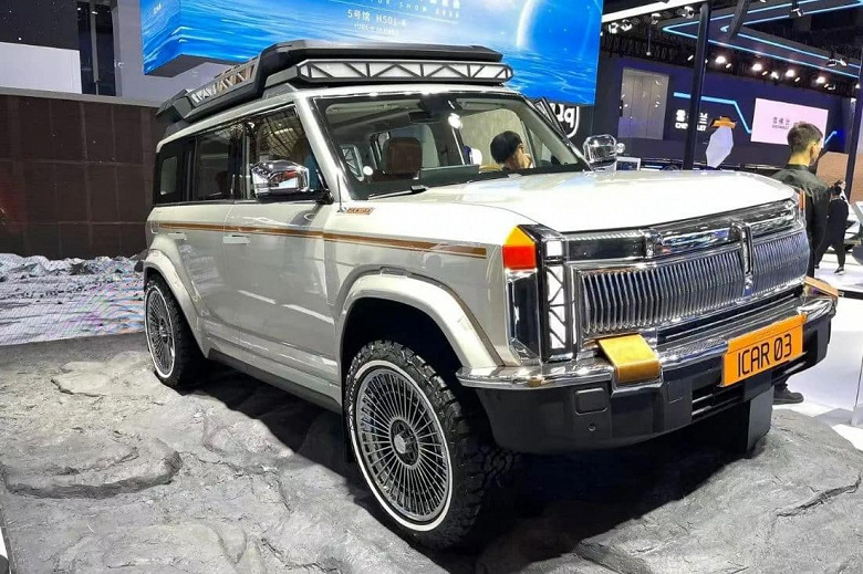 Необычный дизайн, автопилот, полный привод, солнечные панели для увеличения запаса хода, большой экран — всего за $20 000. Представлен внедорожник Chery iCar 03