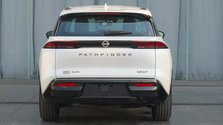 Рассекречен новый (и большой) Nissan Pathfinder: длина 5,13 м, 252 л.с. и 9-ступенчатый автомат