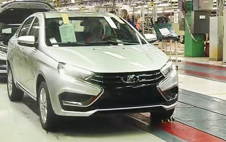 Несмотря на трудности с поставками комплектующих АвтоВАЗ наращивает производство
