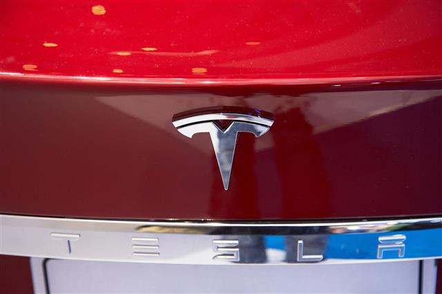 Tesla пришлось приостановить Gigafactory 3