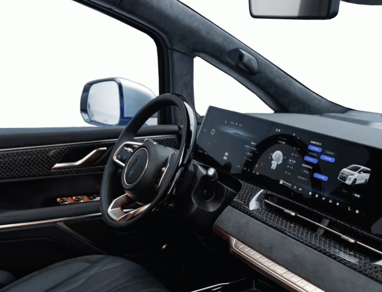 Замена Toyota Alphard в премиальном исполнении, со звуком Harman Kardon на 1600 Вт и дорогими материалами. Great Wall анонсировала версию Co-Creation для минивэна Wey Gaoshan