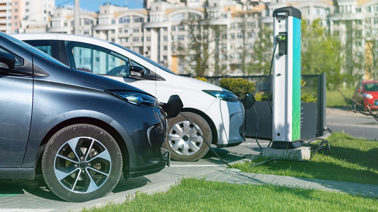 К концу 2024 года в России появится почти 3 тыс. зарядных станций для электромобилей