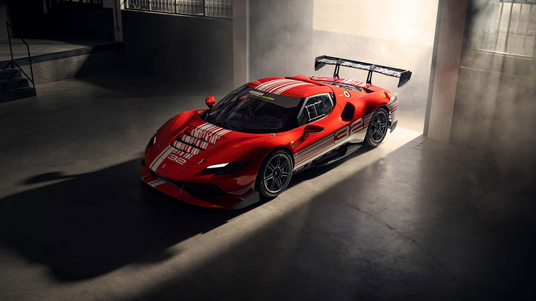 Представлен первый Ferrari со 120-градусным развалом цилиндров в 690-сильном двигателе V6