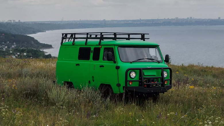 На пути к санкционной независимости УАЗ «Буханка» стал еще больше зависим от импорта. Формально «Буханка» теперь – иномарка