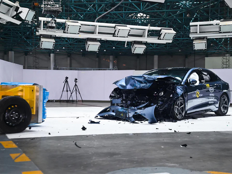 Второй после BMW iX3. Популярный седан BYD Seal получил пять звезд в рейтинге ANCAP