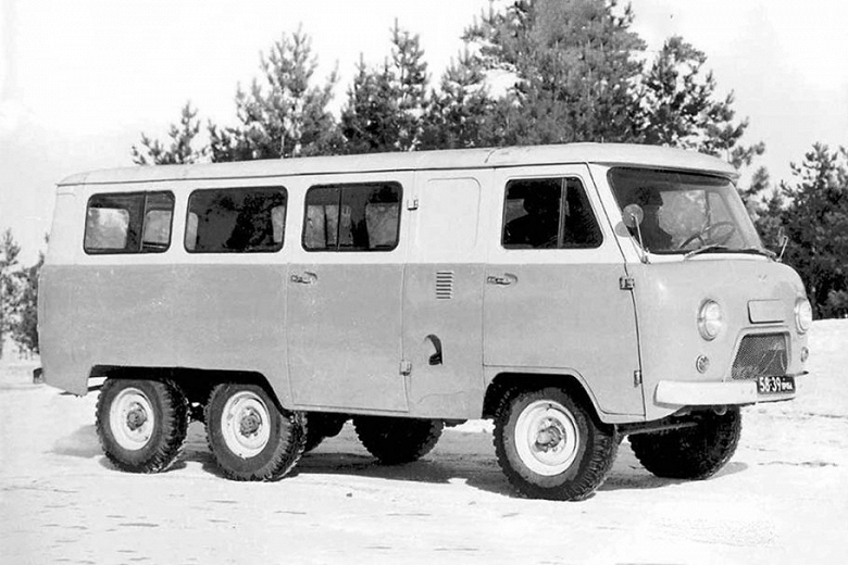 Трёхосная &laquo;Буханка&raquo; с приводом 6 х 6 и салоном на 16 человек. Почему УАЗ отказался от такого автомобиля