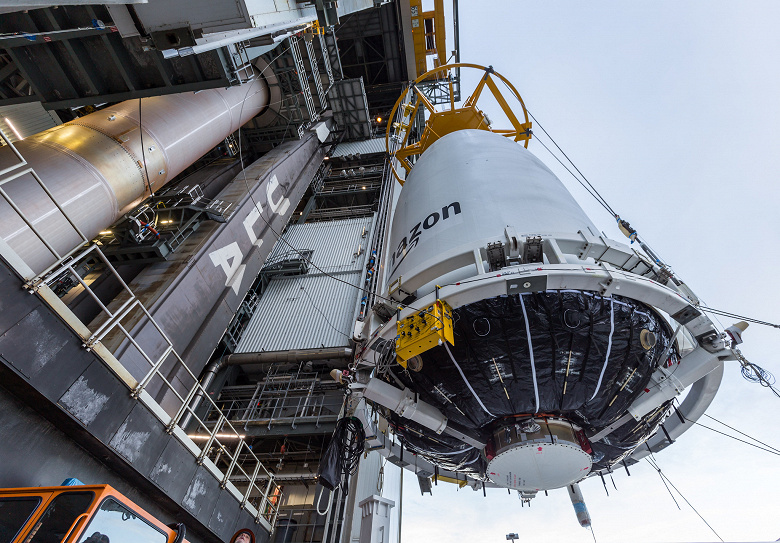 SpaceX напряглась? В США запустили прототипы интернет-спутников проекта Amazon Kuiper, который будет конкурировать со Starlink