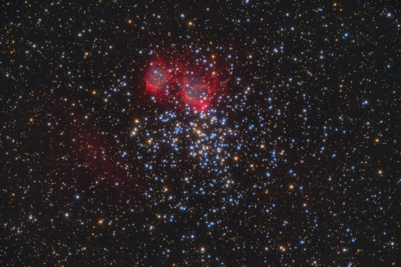 Как центральная звезда планетарной туманности Messier 37 пережила потерю 70% своей массы