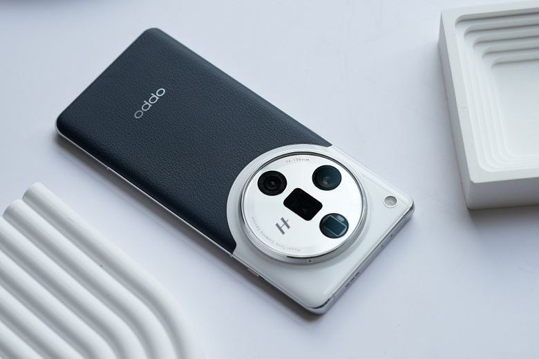 Первый в мире смартфон с двумя перископными модулями Oppo Find X7 Ultra показали вживую сразу после анонса