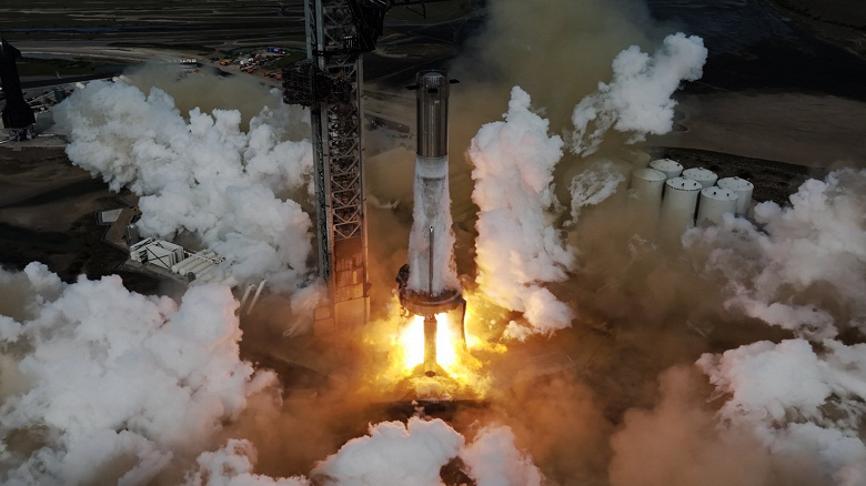 Видео дня: SpaceX испытала Starship S28 и Super Heavy B10 перед запуском в космос