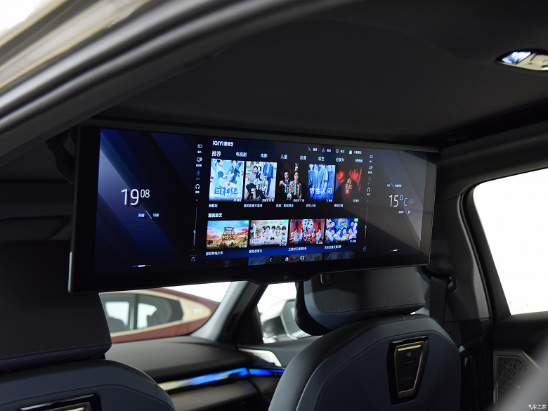 Новейшую «пятёрку» BMW с 31-дюймовым 8K-экраном начали выпускать в Китае: опубликованы живые фото, названы все версии