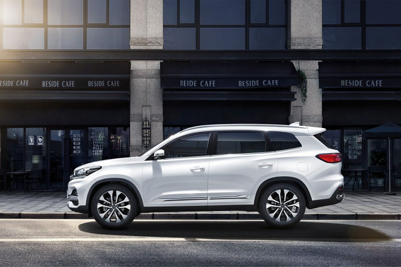 Китайские автомобили подорожали в два раза и даже больше в России, согласно исследованию автомобильного сервиса «Дром»