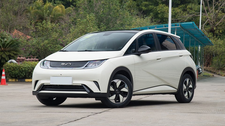 Новая версия бестселлера с улучшенной подвеской и увеличенным запасом хода: представлен BYD Dolphin Champion Edition