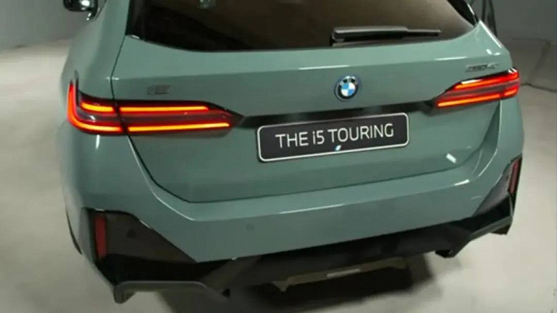 Серийный BMW i5 Touring впервые показали на живых фото. Это будет один из самых мощных универсалов BMW
