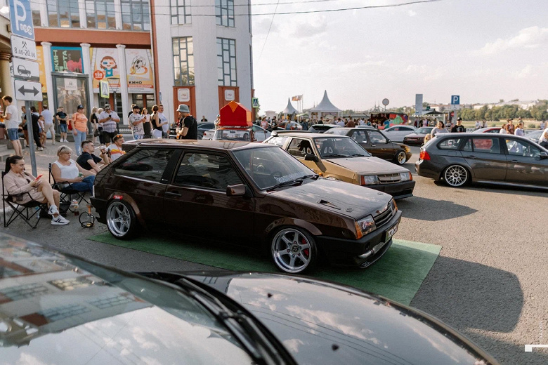 20-летний ВАЗ-2108 продают в России за 115 000 000 рублей. Продавец в объявлении отметил, что «нулями не ошибся»