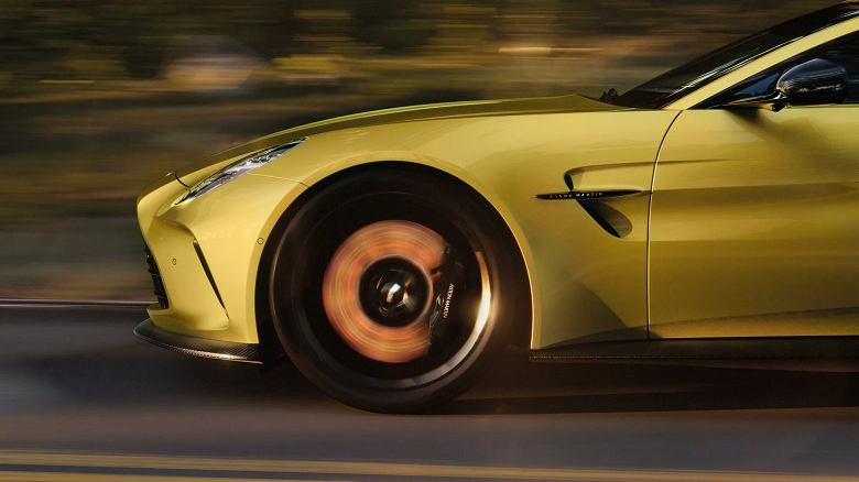 Представлен Aston Martin Vantage 2025 с 656-сильным V8. Это самый быстрый Vantage в истории