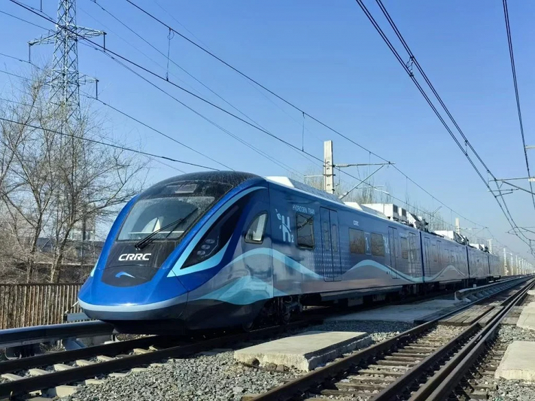 Китайский водородный поезд с запасом хода 1000 км успешно прошёл тестовое испытание