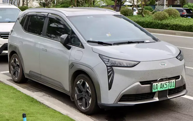 Названы самые продаваемые минивэны в мире: лидируют GAC Aito Y, Kia Carnival и Toyota Sienna