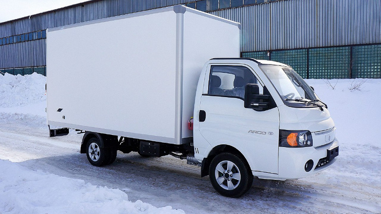 На рынок вышел новый российский длиннобазный грузовик Sollers Argo