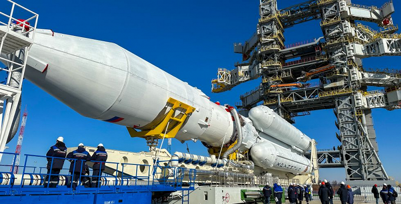 Первую лётную ракету «Ангара-А5» установили для старта на Восточном — пуск планируется на начало апреля