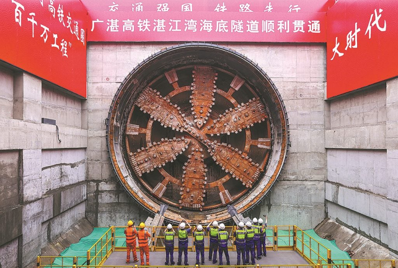 Китайское инженерное чудо: построен новый подводный тоннель в заливе Чжаньцзян
