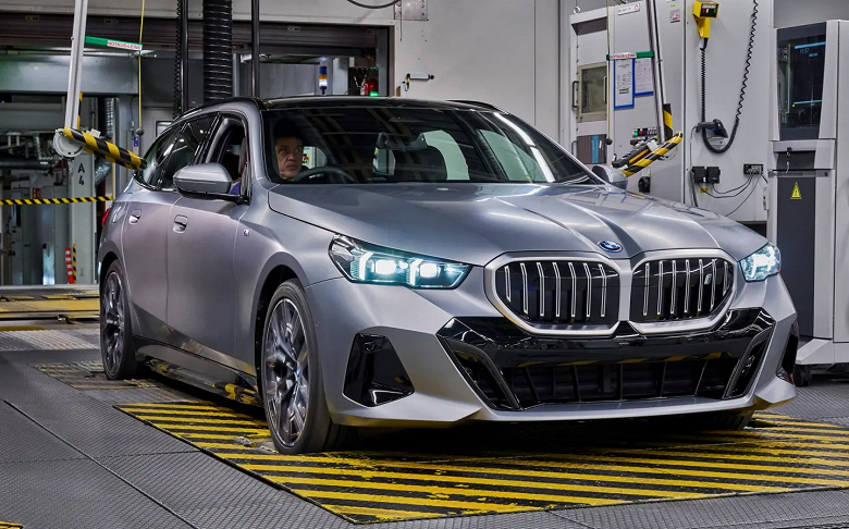 Новые универсалы BMW 5 Series уже сходят с конвейера с бензиновым и дизельным ДВС, в гибридном и электрическом исполнении