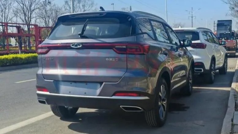 Рассекречен обновленный Chery Tiggo 7 Pro. Он получил салон с панелью экранов как у Chery Tiggo 7 Pro Max