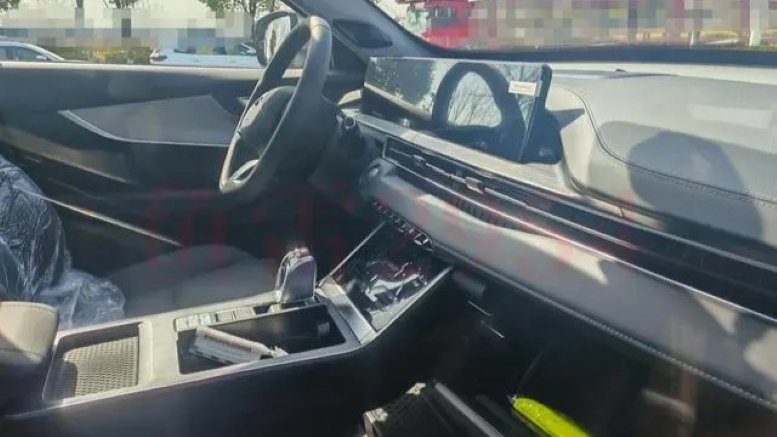 Рассекречен обновленный Chery Tiggo 7 Pro. Он получил салон с панелью экранов как у Chery Tiggo 7 Pro Max