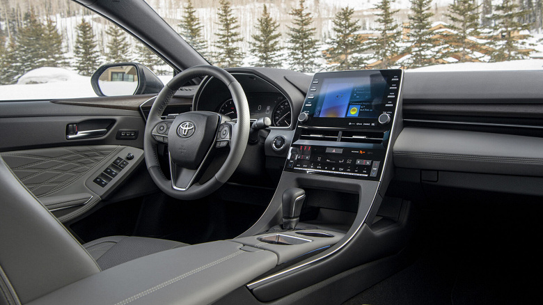 В России подешевел самый надежный седан в мире по версии iSeeCars. Большая Toyota Avalon теперь доступнее Toyota Camry