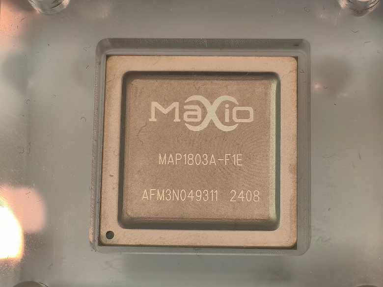 До 14,8 ГБ/с и до 4,5 млн IOPS. Китайская компания Maxio представила собственные контроллеры PCIe 5.0 для SSD 