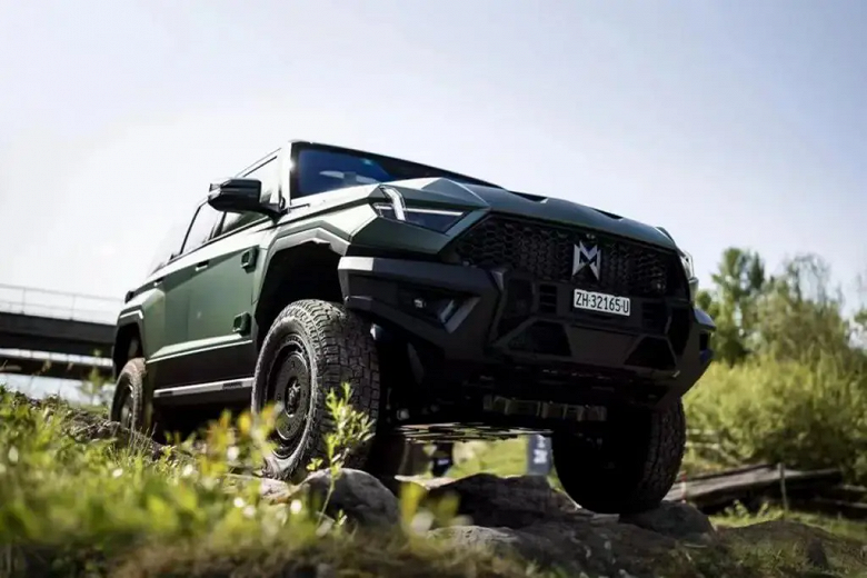 Более 1000 л.с., режим &laquo;краба&raquo; и не только: брутальный внедорожник Dongfeng Warrior 917 вышел на европейский рынок