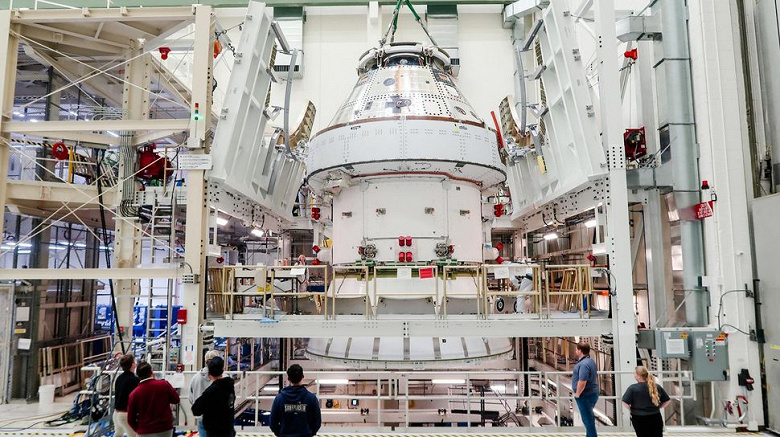Космический корабль Orion проходит испытания перед историческим полётом Artemis 2