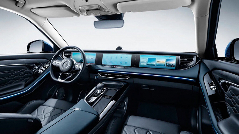 В России обрушились цены на популярный кроссовер Voyah Free — он подешевел на 2,5 млн рублей