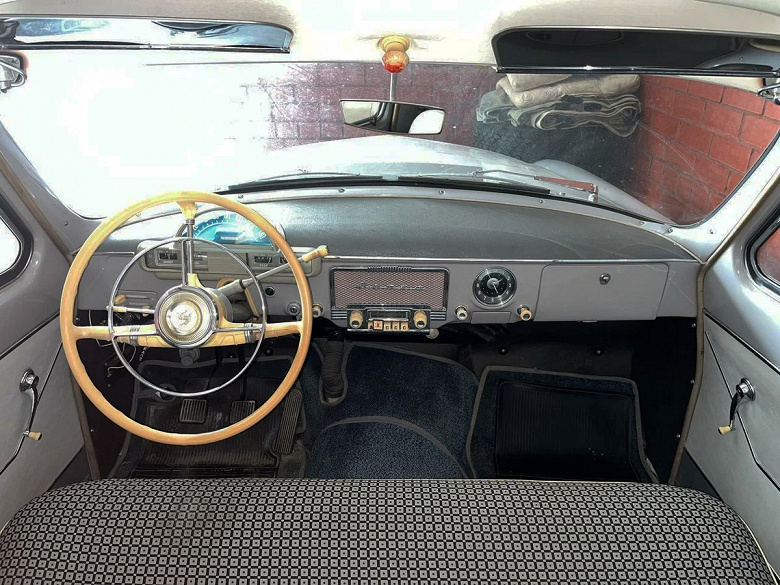 В Екатеринбурге 59-летнюю «Волгу» продают по цене нового Geely Monjaro. Почему так дорого?