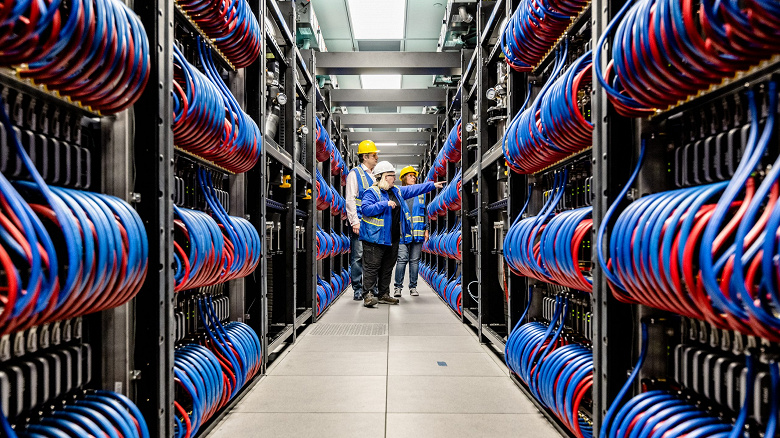 Суперкомпьютер Aurora на компонентах Intel стал самым производительным в мире в задачах ИИ