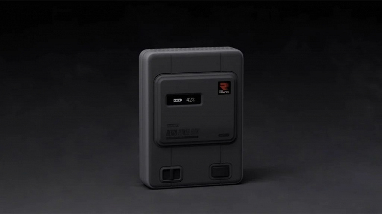 Это очень необычный внешний аккумулятор, который выглядит, как игровая приставка Nintendo. Представлен Ayaneo Retro Power Bank