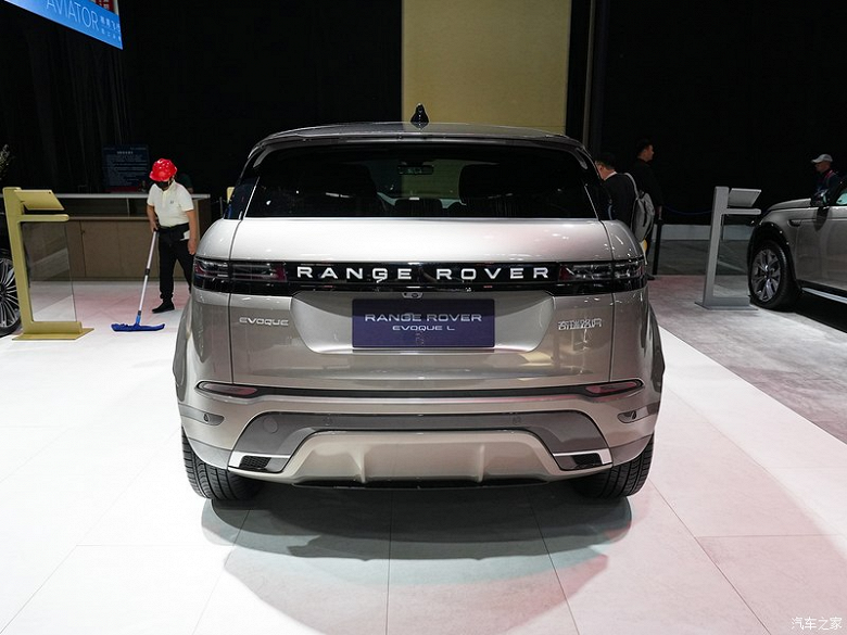 Представлен новый Range Rover Evoque L. Цены уже известны