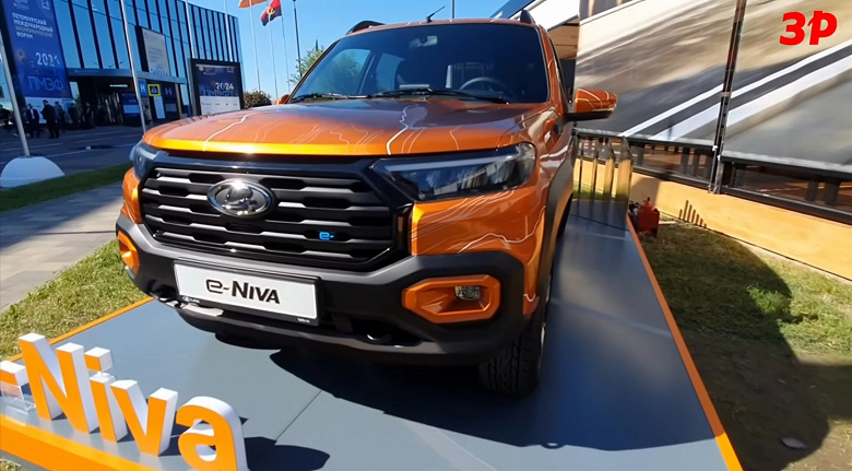 Цифровая приборная панель, полностью светодиодные фары и крошечный ...